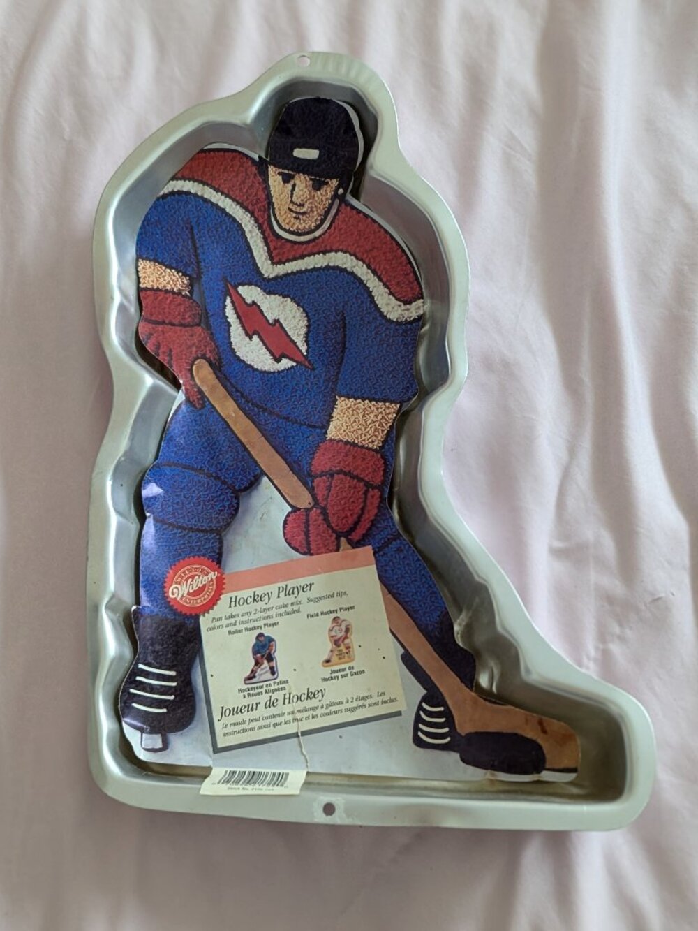 Wilton Silver Aluminum Hockey Player Cake Pan